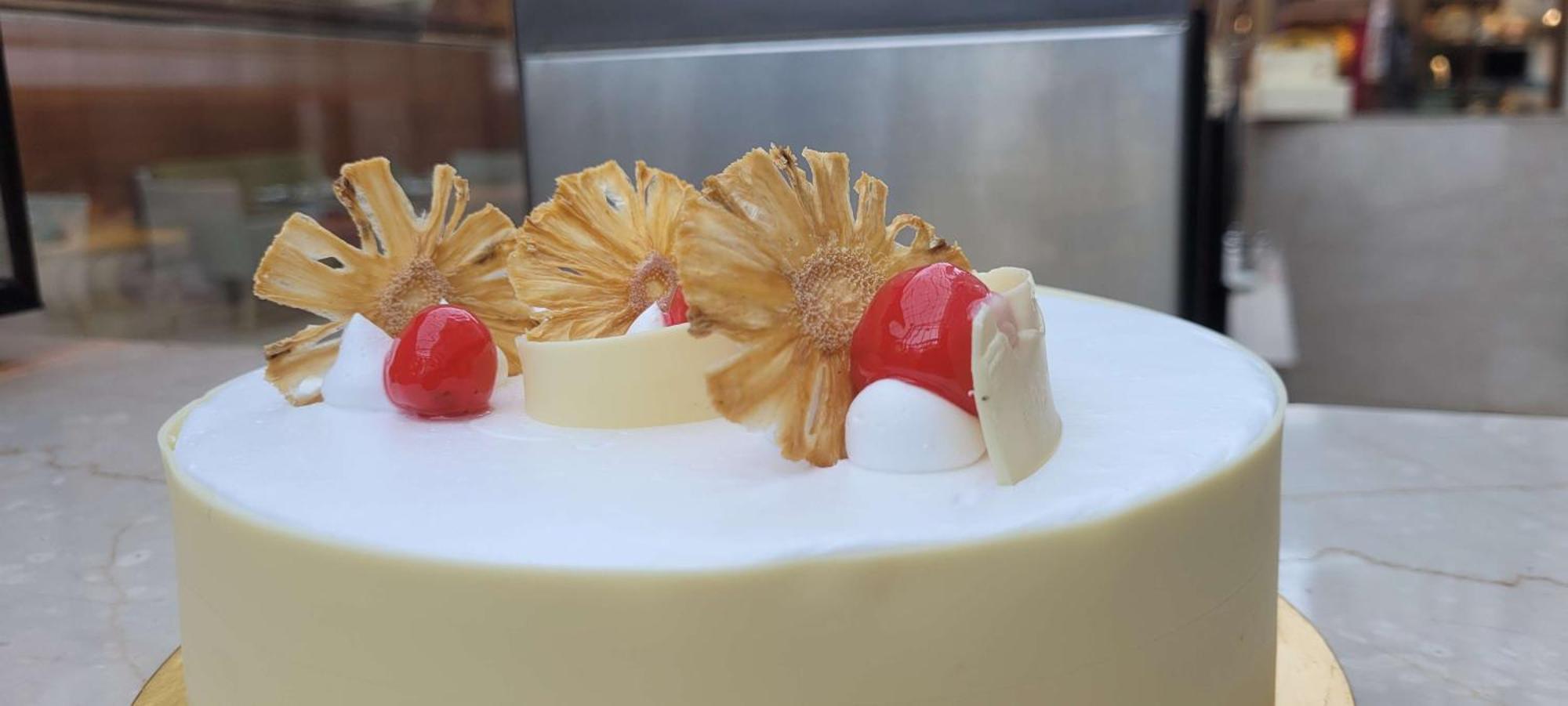 Radisson Blu Hotel, Greater Noida Exteriér fotografie A cake