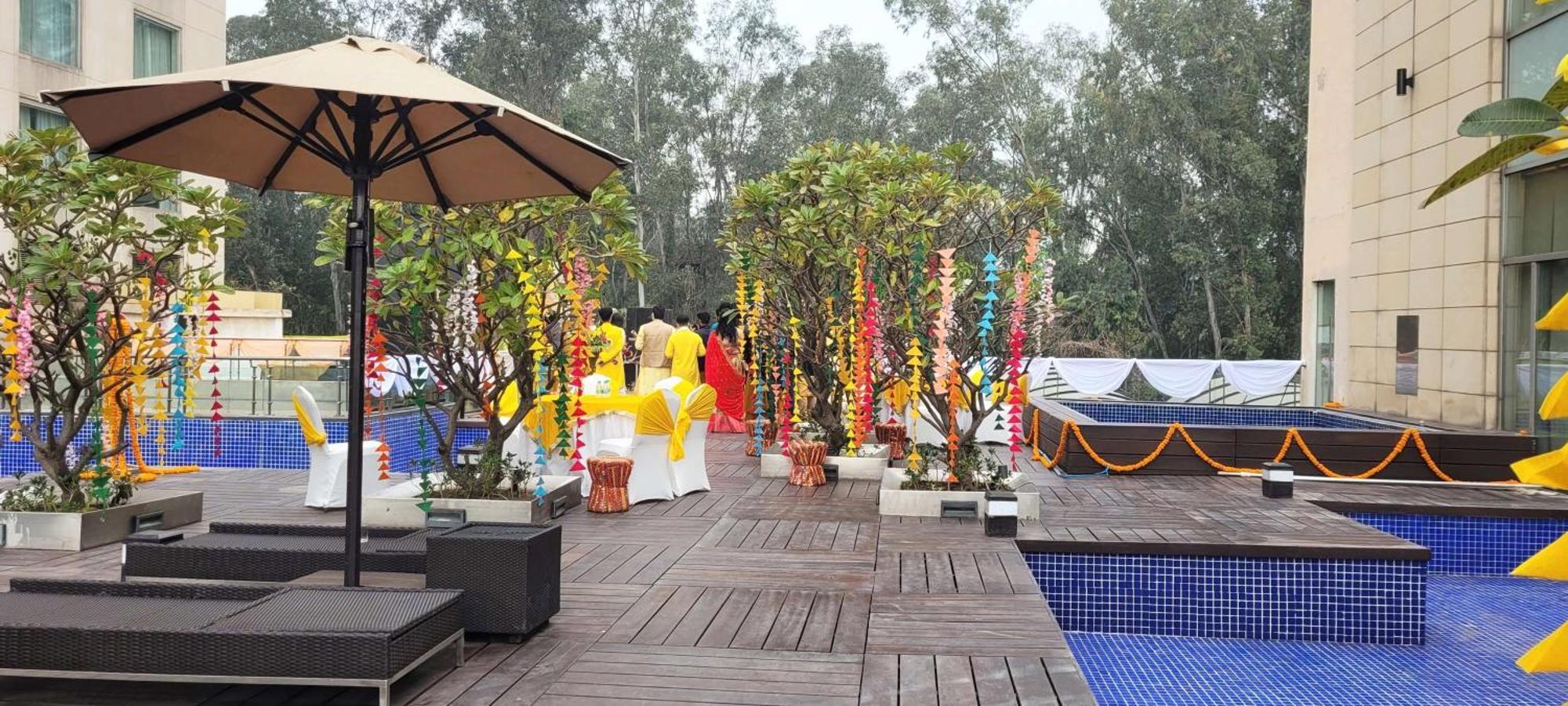 Radisson Blu Hotel, Greater Noida Exteriér fotografie A wedding in India