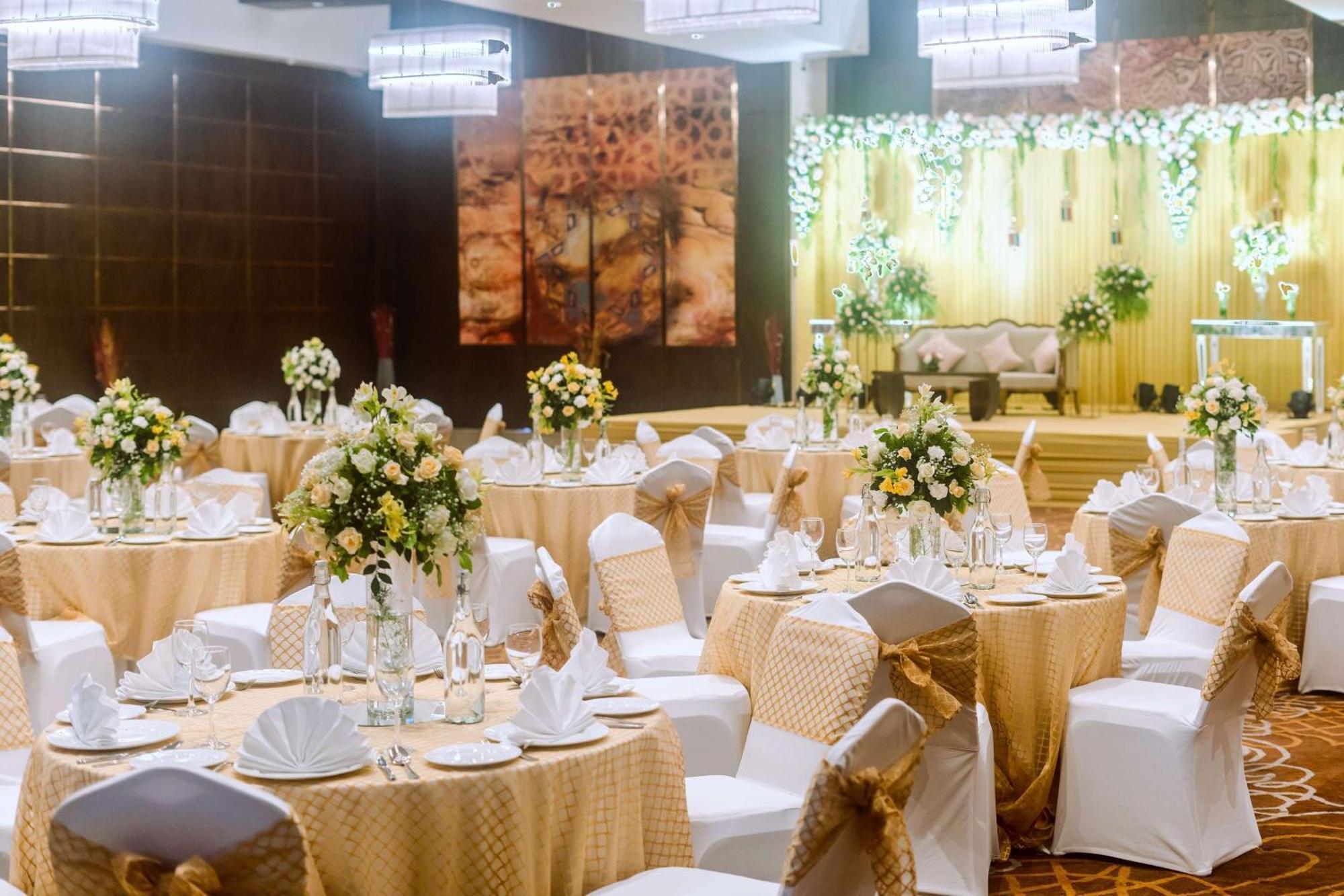 Radisson Blu Hotel, Greater Noida Exteriér fotografie The Grand Ballroom